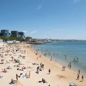 Détente à la Plage de Tamariz