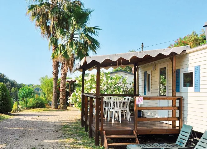 Mobil-home dans le camping Val Fleuri à Cagnes-sur-Mer