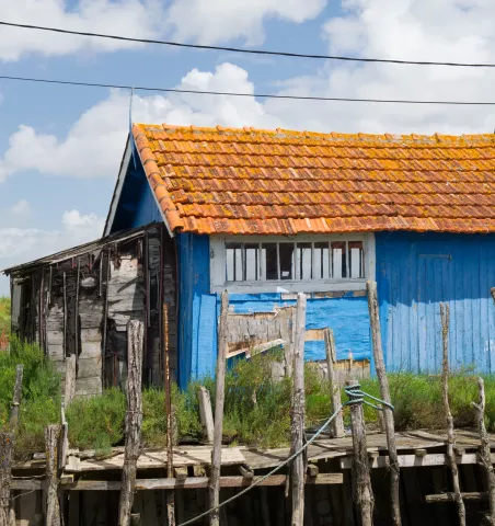 Cabane de pêcheurs bleu sur l'île d'Oléron