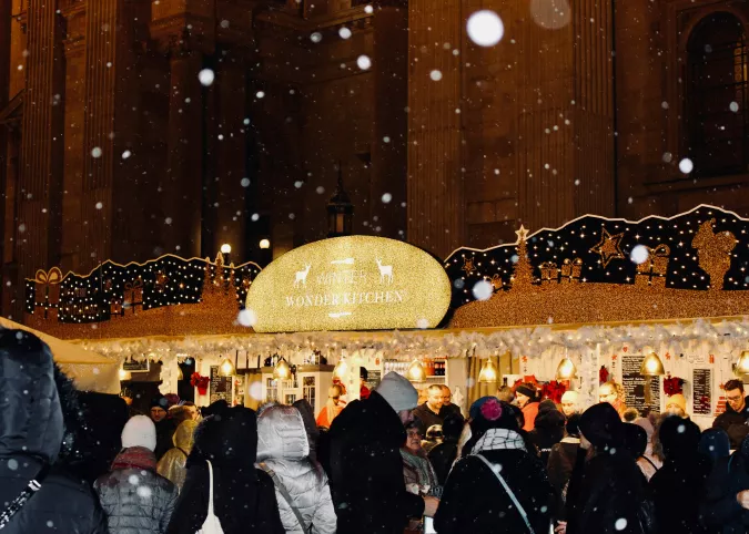 Marché de Noël dans les rues de Budapest