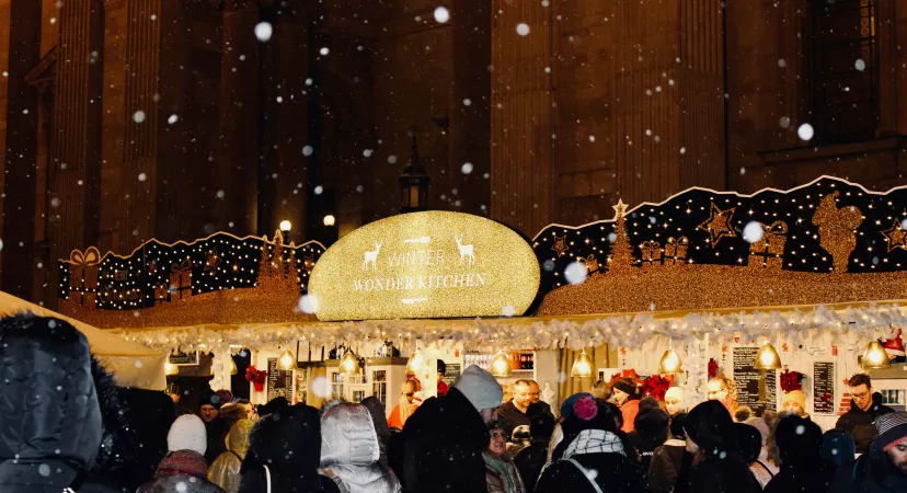 Marché de Noël dans les rues de Budapest