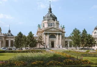 Bains médicinaux Széchenyi