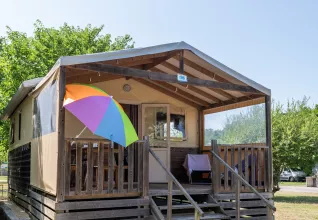Vue extérieur d'un lodge confort © Marine Monteils Photographe