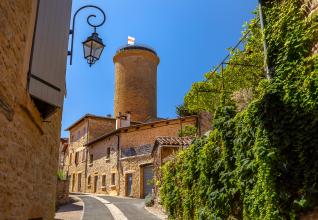 Beaujolais, sur les chemins des pierres dorées ©Etienne Ramousse Beaujolais Tourisme